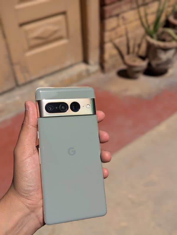 Google Pixel 7pro (NO EXCHANGE) 1