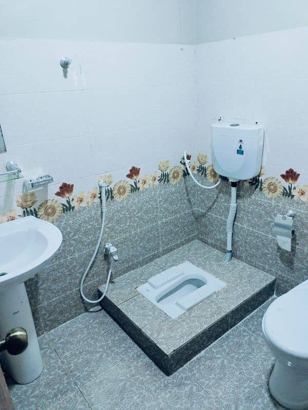ROYAL RESIDENCY GUEST HOUSE GULSHAN E JAMAL NEAR EXPOS CINTER KARACHI 9