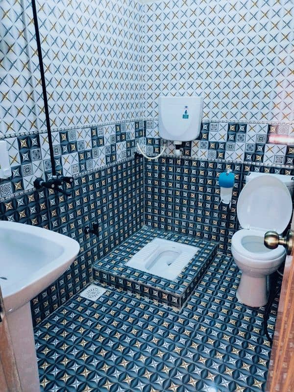 ROYAL RESIDENCY GUEST HOUSE GULSHAN E JAMAL NEAR EXPOS CINTER KARACHI 10