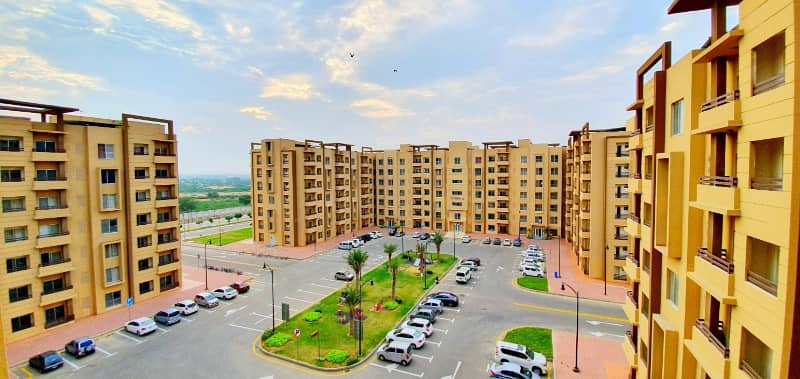 READY TO MOVE 955sq ft 2Bed Lounge Flat FOR SALE Outer Corner Apartment with AMAZING VIEW. 2KM from MAIN GATE of BTK\ 1