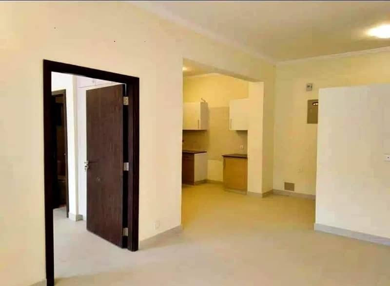 READY TO MOVE 955sq ft 2Bed Lounge Flat FOR SALE Outer Corner Apartment with AMAZING VIEW. 2KM from MAIN GATE of BTK\ 4