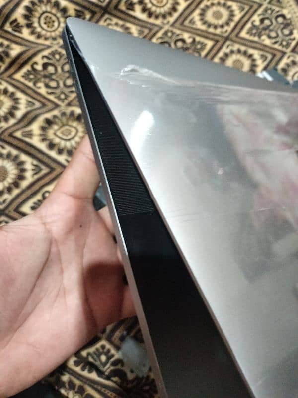 Macbook Pro 2019 | 16 inches | Core i9| 32GB RAM| 512 GB SSD 3