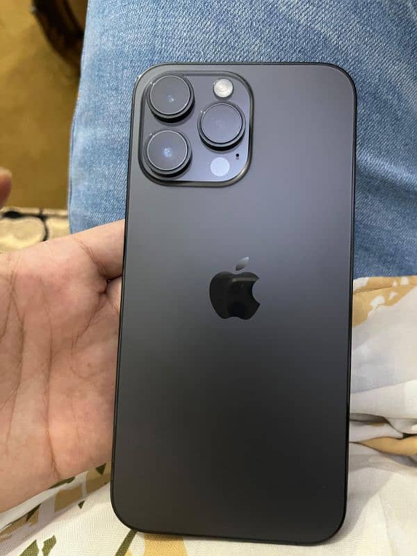 iPhone 14 pro max 1