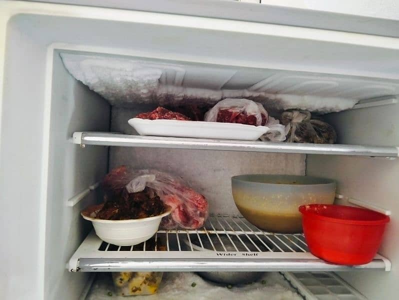used dawlence fridge in good condition 4