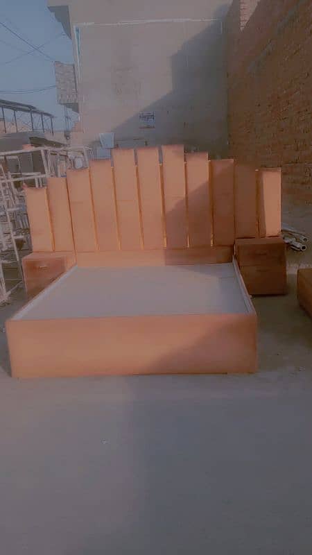 King size bed for sale good condition no mattress 0