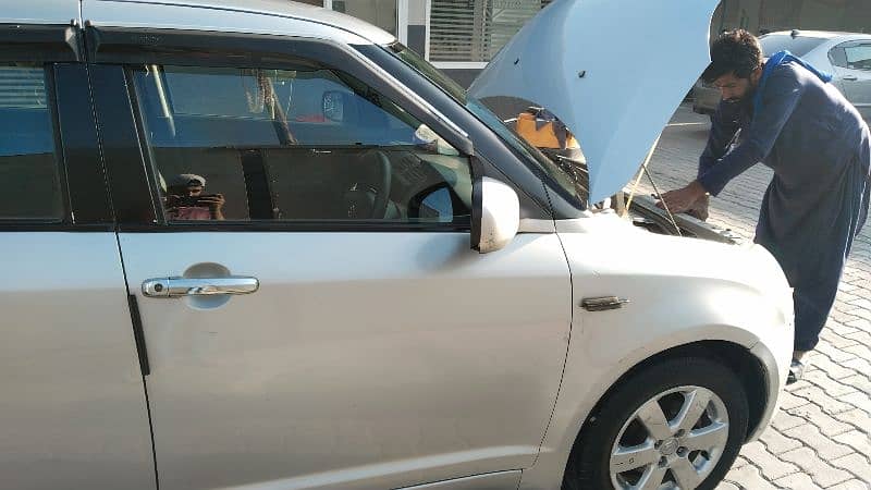Suzuki Swift 2012 4