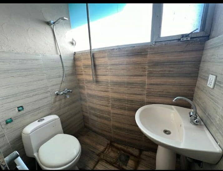 Fully Furnished Studio Flat 2