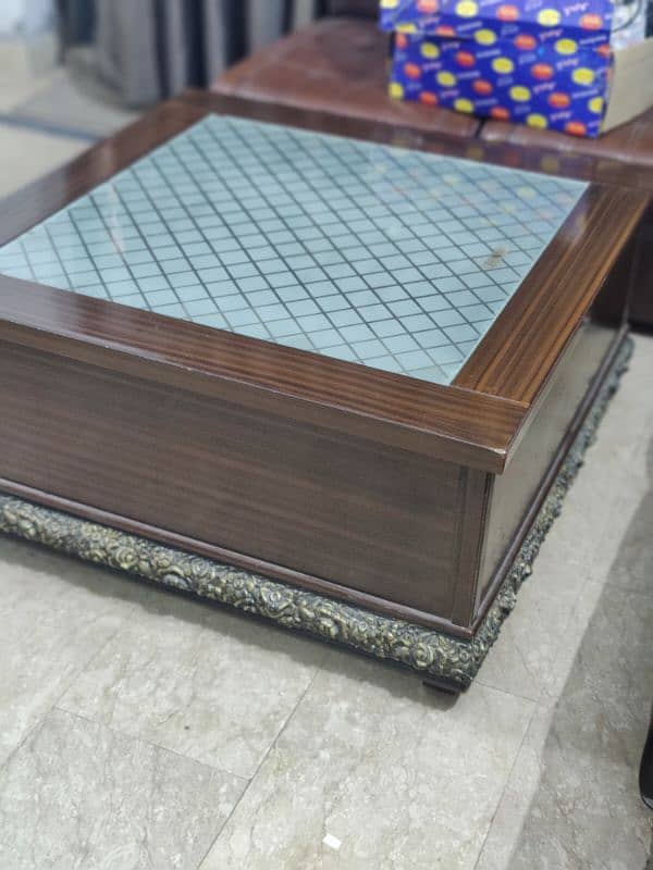 square shape center table 0