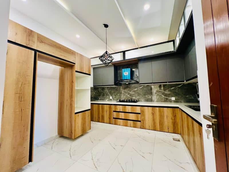 7 Marla Beautiful House For Available For Sale In Lake City Sector M-7 A 7