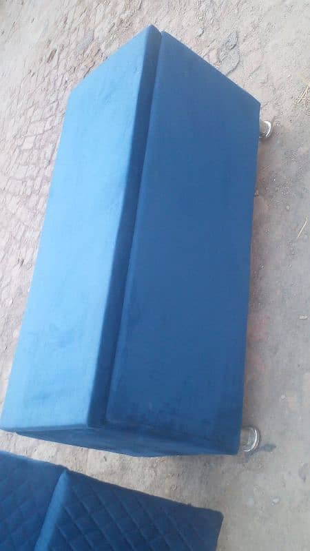 2 single bed for sale no mattress good condition 3