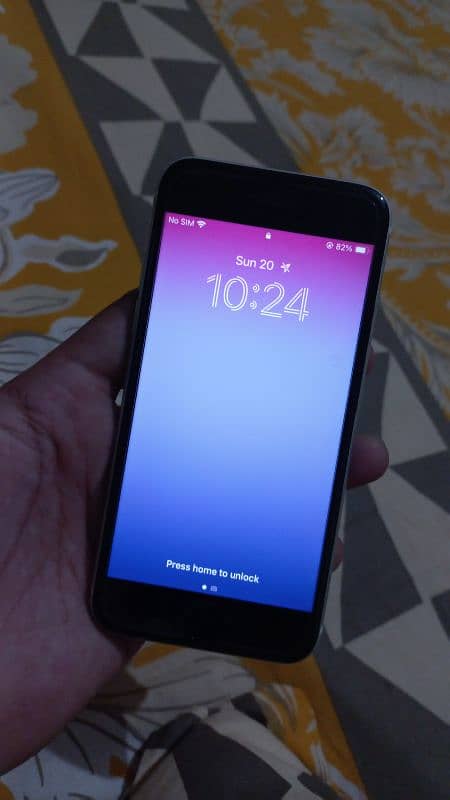 Iphone SE Non-PTA 128GB 3