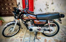 HONDA CG 125 AVAILABLE FOR SALE in Lahore