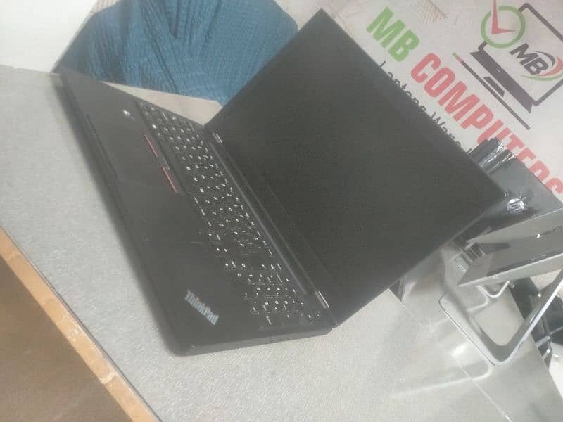 Lenovo Thinkpad i7/6th 8/256 3