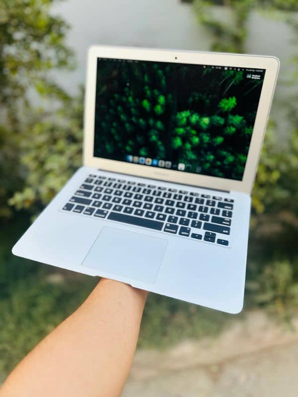 Macbook Air 2017 Scratch Less 5