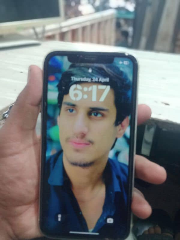 iPhone xr 64 gb JV 79 battery health 2