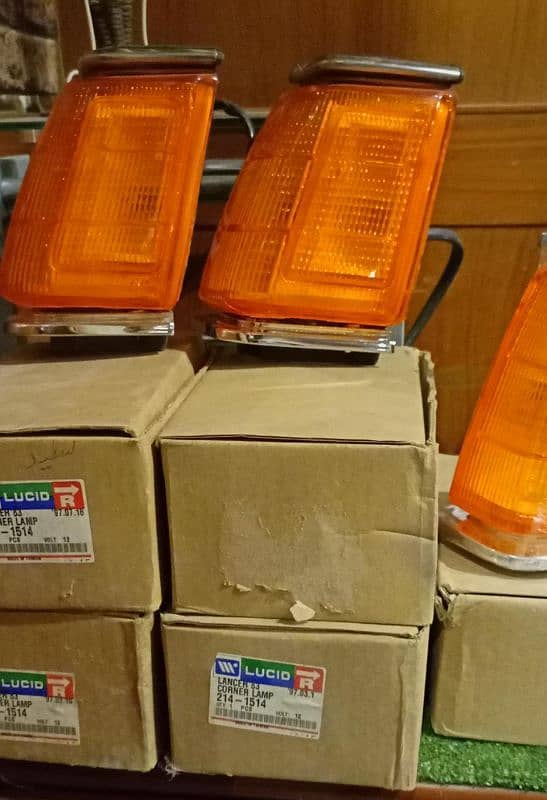 Mitsubishi / Nissan / Daihutsu Honda Side Lamps and Bumper Lights 0