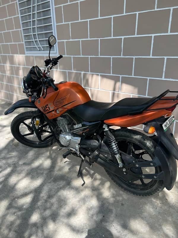 yamaha ybr g special edition orange matt clour 0