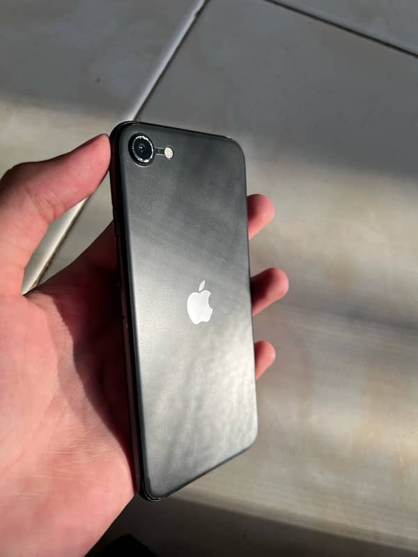 IPhone SE 2020 Jv 1
