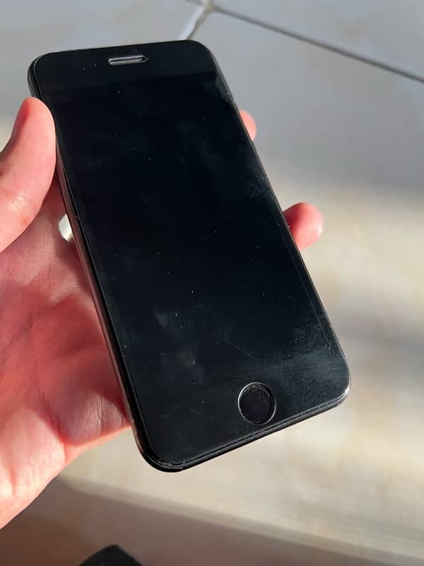 IPhone SE 2020 Jv 6
