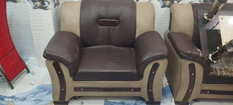 8 seater sofa set . .     ( 3,,2,,1,,1,,1 ) 0