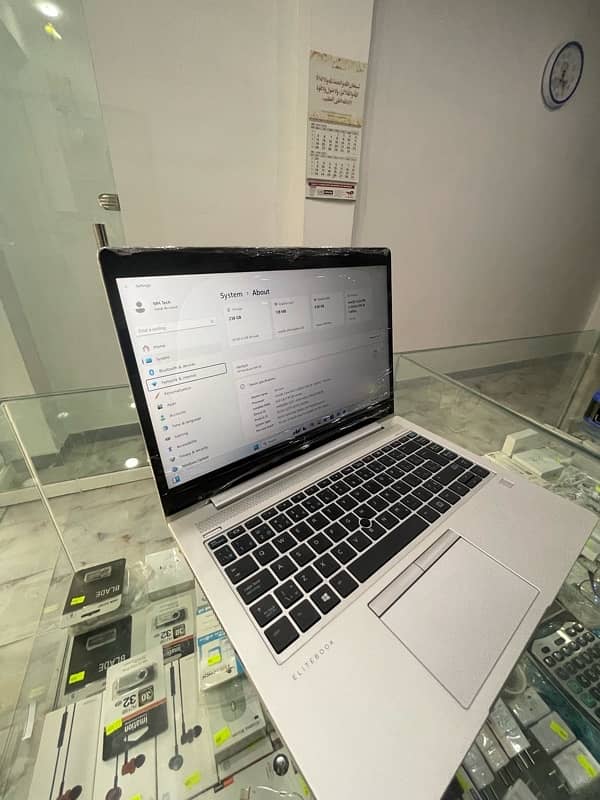 HP Elite Book 840-G6. i5 8th Gen 4