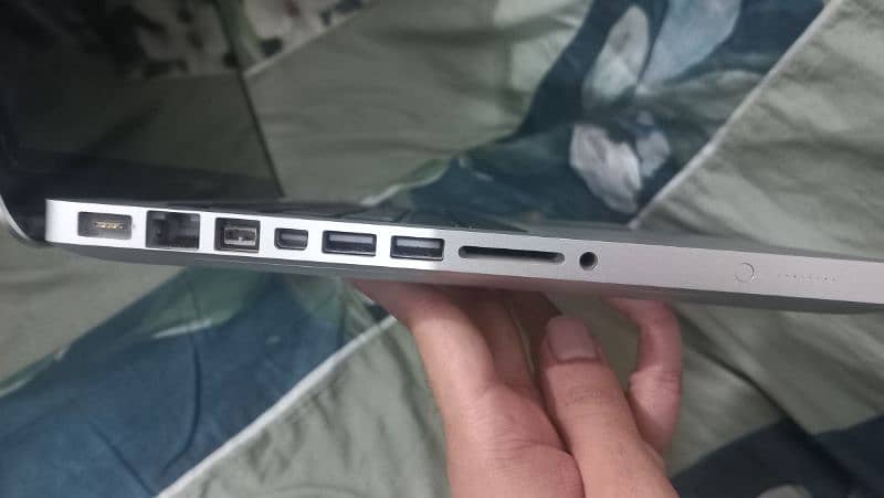 MacBook Pro 2010 10/10 3