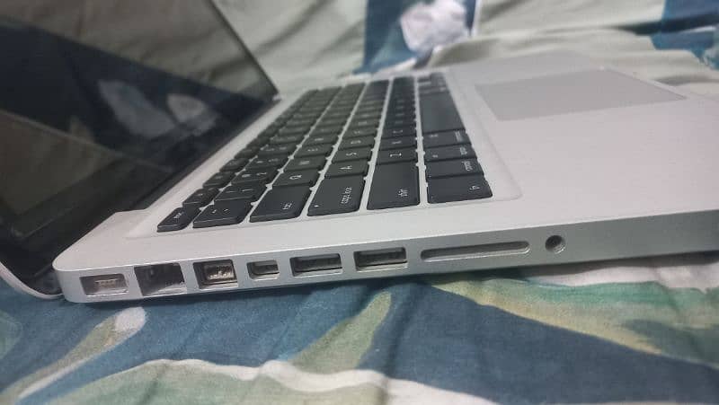 MacBook Pro 2010 10/10 4