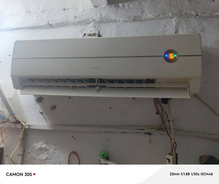 gree 1.5 ton ac  only uband change contact 03403014714 0