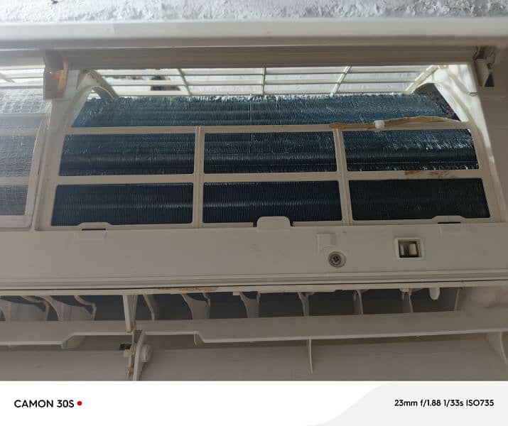 gree 1.5 ton ac  only uband change contact 03403014714 2