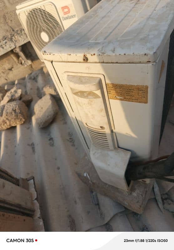 gree 1.5 ton ac  only uband change contact 03403014714 6