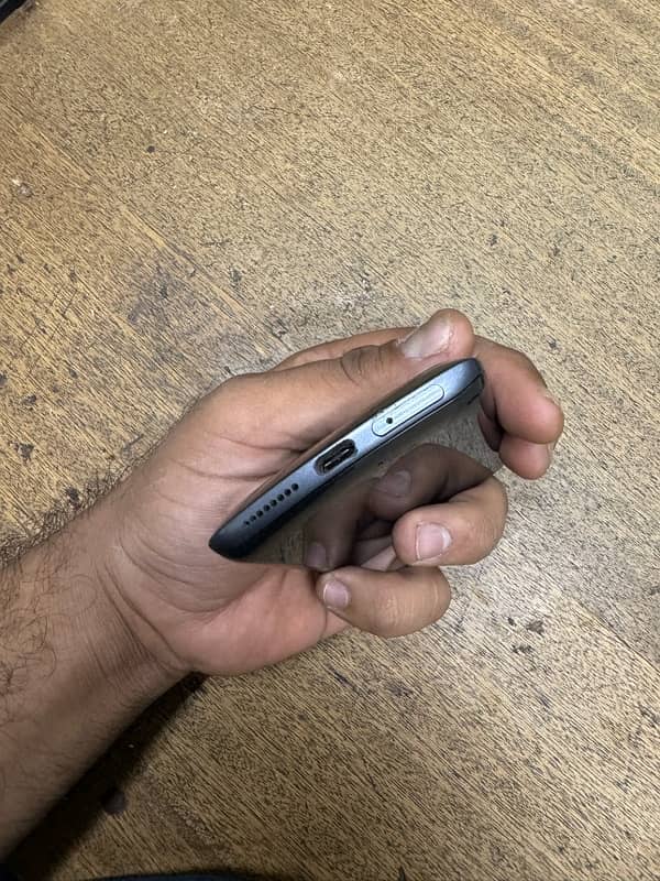 Motorola Razr 5G 2020 PTA Approved 3