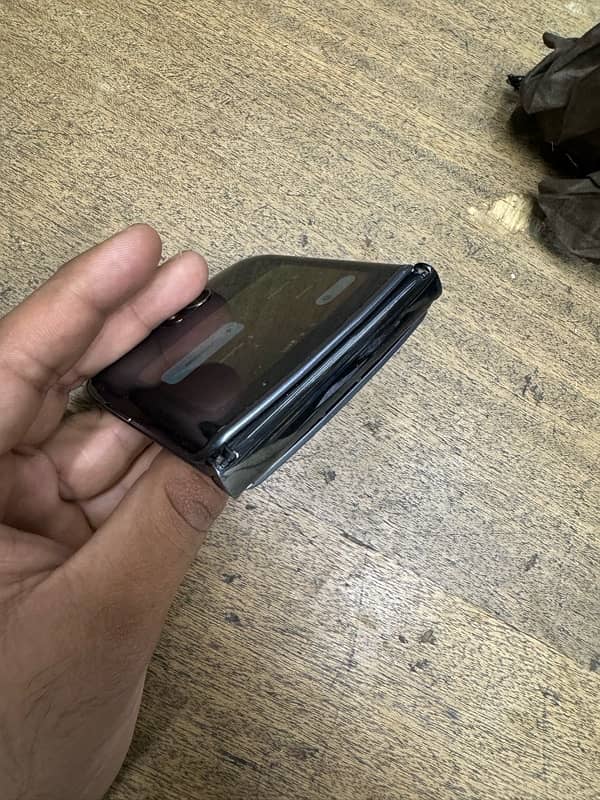 Motorola Razr 5G 2020 PTA Approved 4