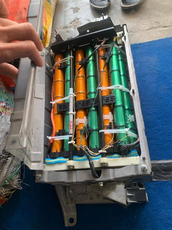 Hybrids batteries and ABS | Toyota Prius | Aqua | Axio Hybrid battery 2