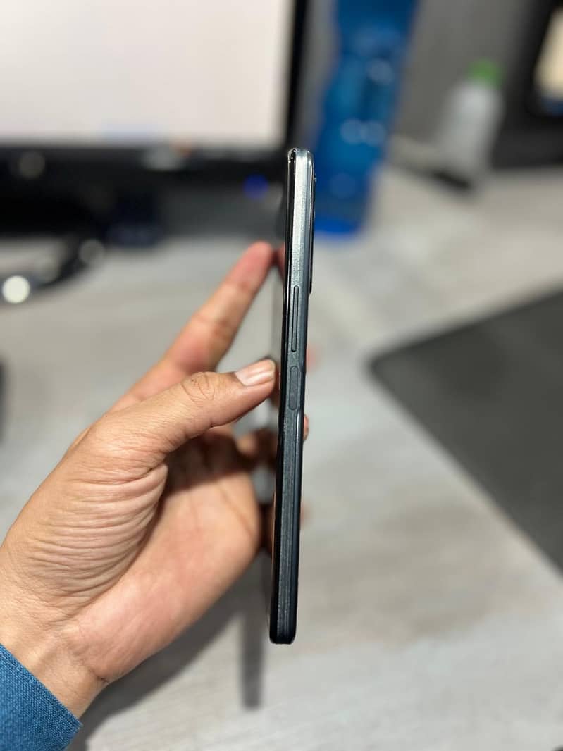 TCL 5G Stylus Non Pta Mobile 4Gb 128GB - Black 4