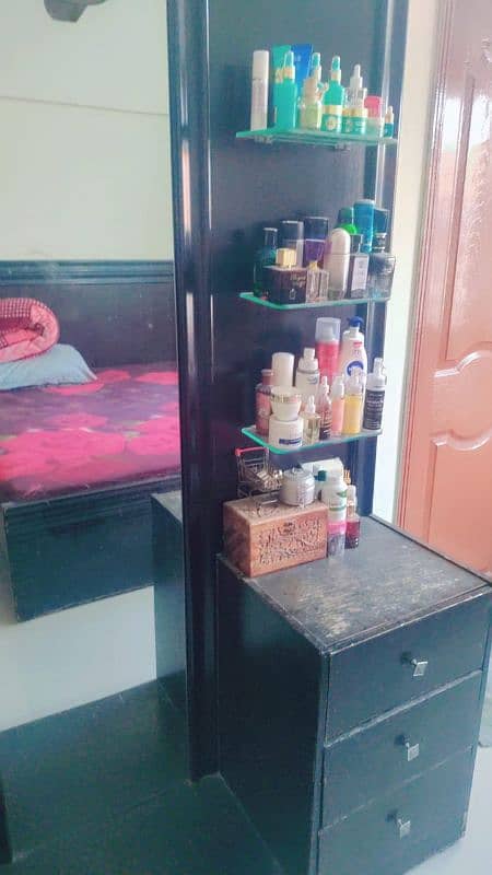 dressing table and side table urgent sale 0