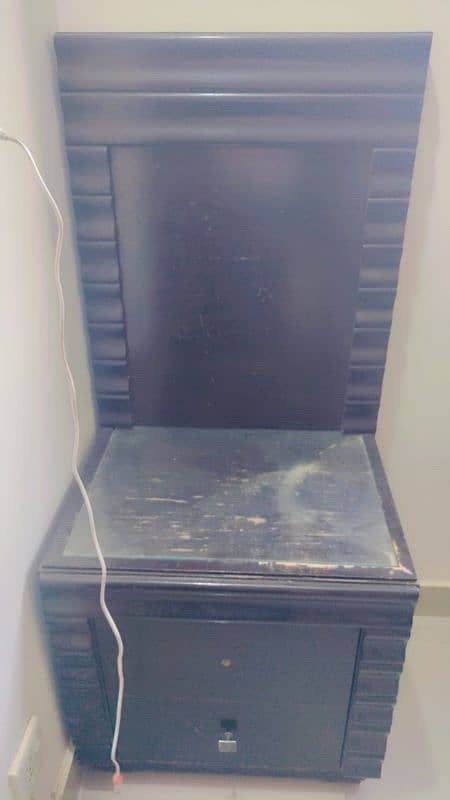 dressing table and side table urgent sale 2