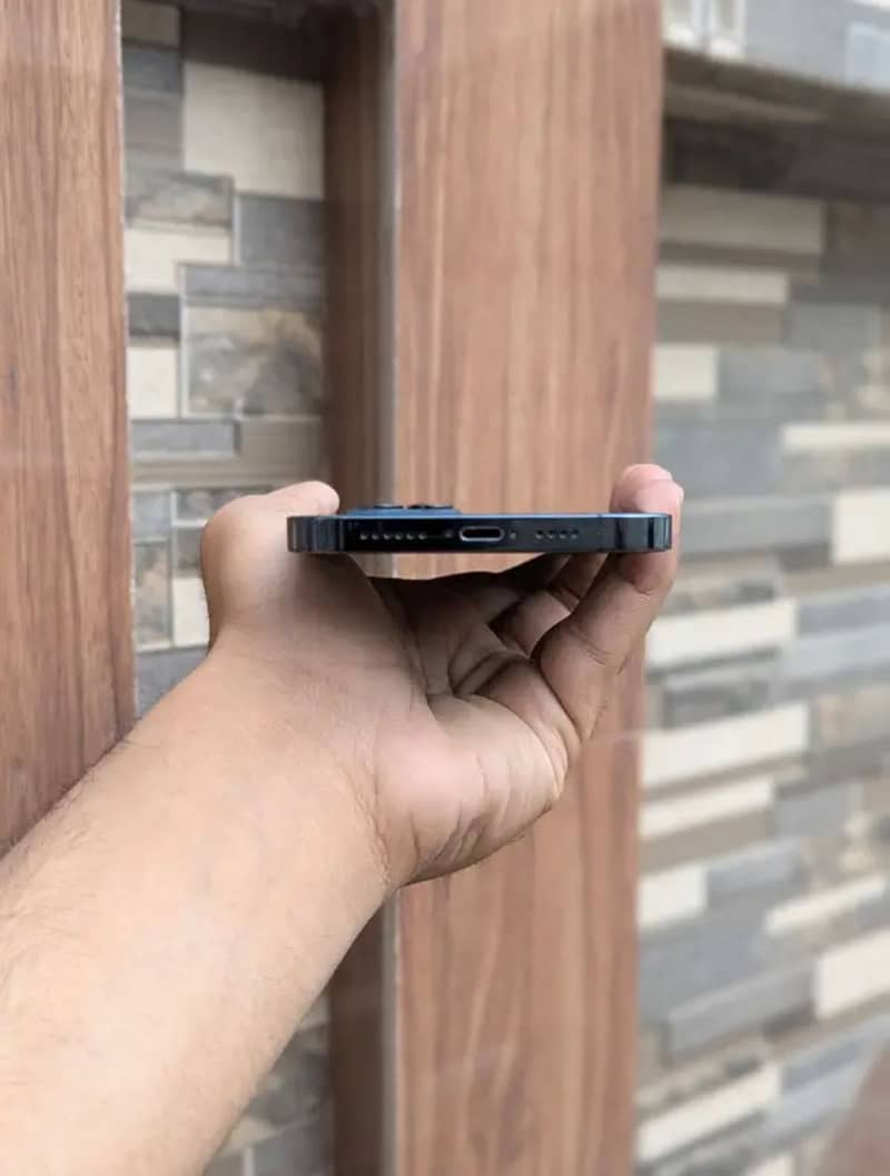Iphone 12 pro max 3