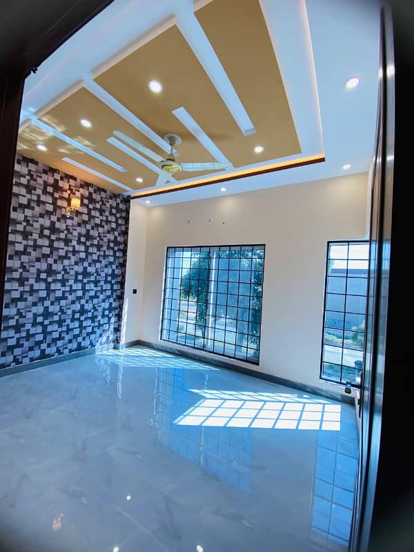 5 MARLA LUXURIOUS HOUSE FOR SALE IN BAHRIA TOWN LAHORE 12
