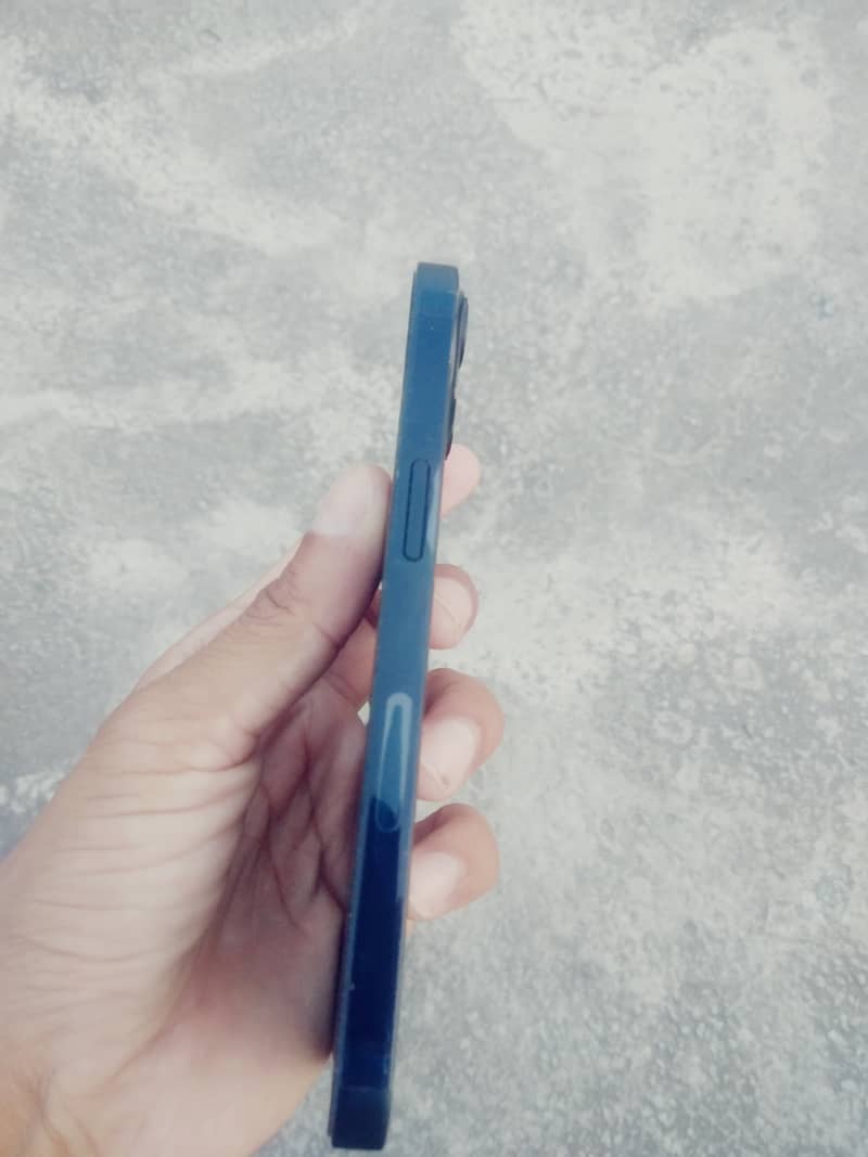 iPhone 13 jv 0
