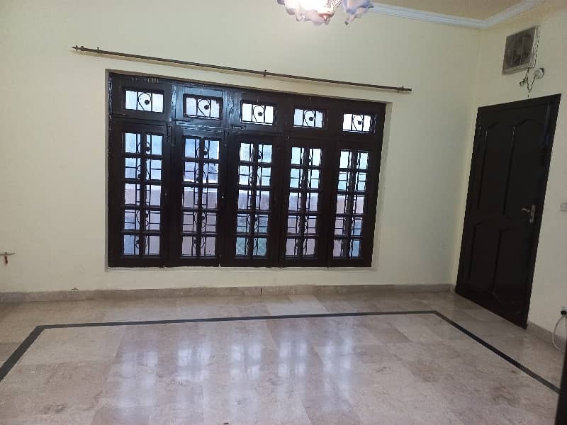 3 bedroom upper portion available chaklala scheme 3 Rawalpindi government haring available 0