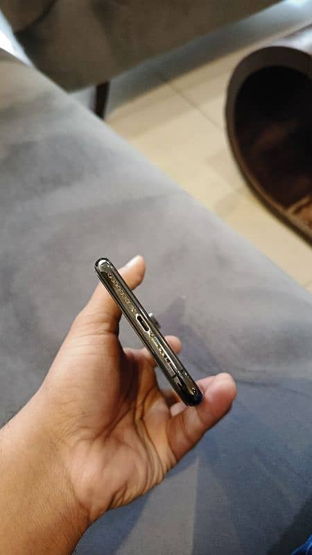 I phone xs max 256 pta 4