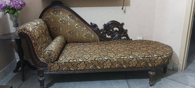 5 seater sofa set with dewan and central table 0