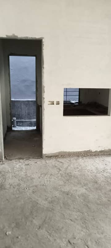8 Marla Grey Structure House Solid Construction For Sale in Phase 1 B Block  Dream Gardens  Lahore 9