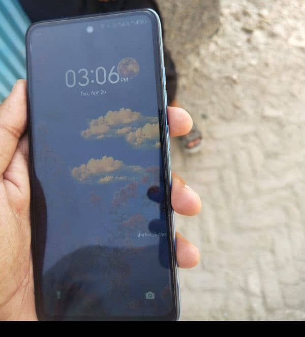 Tecno spark 20 scratch less only 10 month used 2 months warranty 0