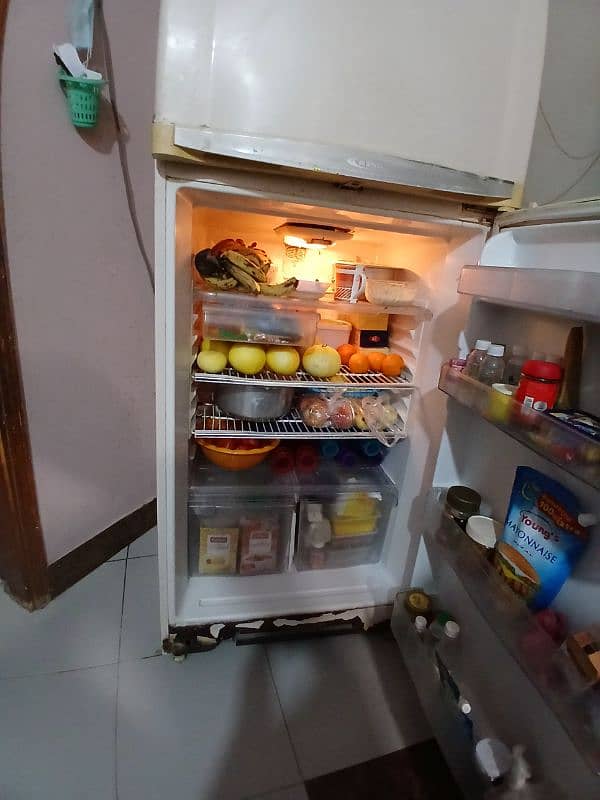 waves Refrigerator 0