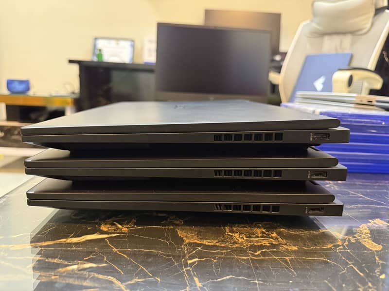 HP Omen 16 Core i7 13700HX 13th Gen 24CPUs RTX 4070 8GB 2K 240Hz 4