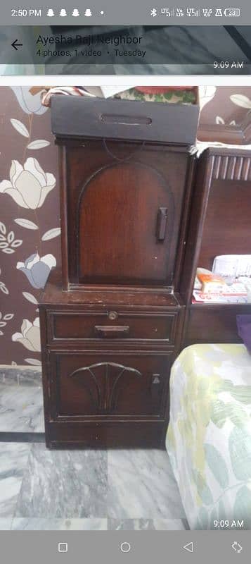 Wooden Double Bed set And Dressing table 4