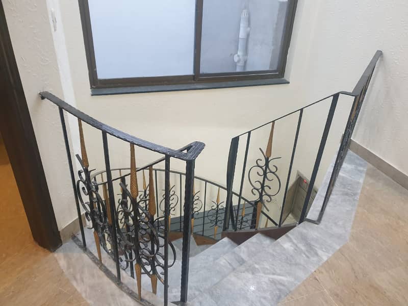 Near Package Mall 5 Marla Beautiful House Available For Rent In XX Block DHA Phase 3 Lahore 4