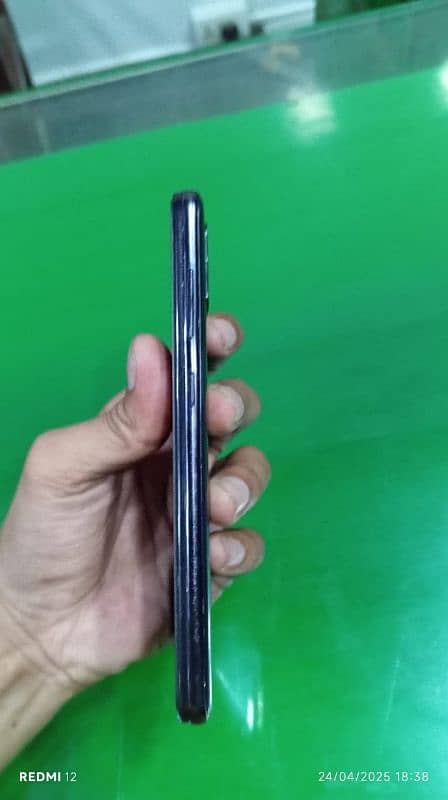 Samsung A31 available 4/128 6