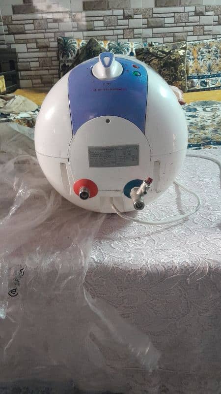 KOH-I-NOOR INSTANT GEYSER 3